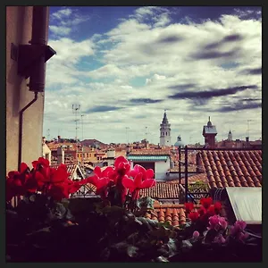 lion-rooftop-apartments-venice-novita.hotelinveneto.com/