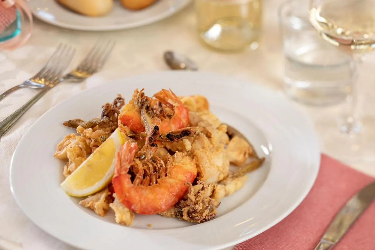Hotel Pineta بيلاريا-إيجيا مارينا 3*,  إيطاليا