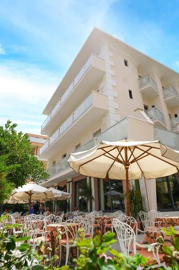 Hotel Pineta بيلاريا-إيجيا مارينا 3*,
