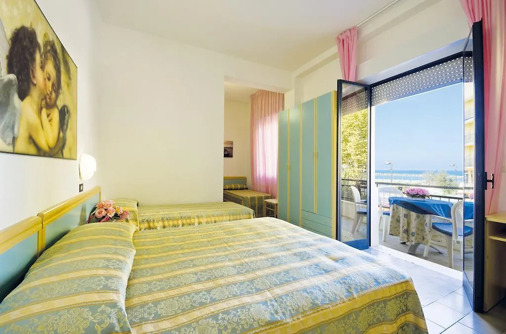Hotel Pineta بيلاريا-إيجيا مارينا