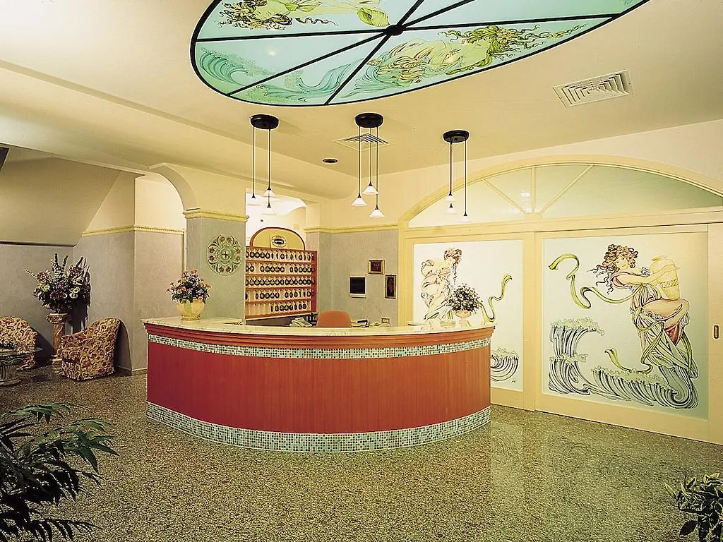 Hotel Pineta بيلاريا-إيجيا مارينا